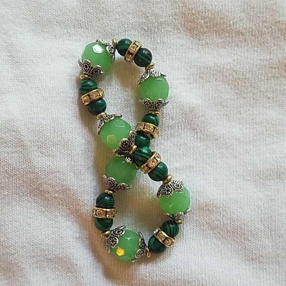 Bracelets - Picture 7 of 8